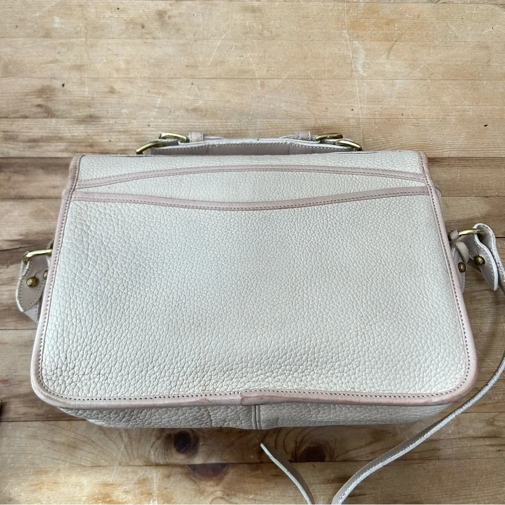 Authentic Dooney & Bourke Large Carrier Crossbody - Picture 5 of 16